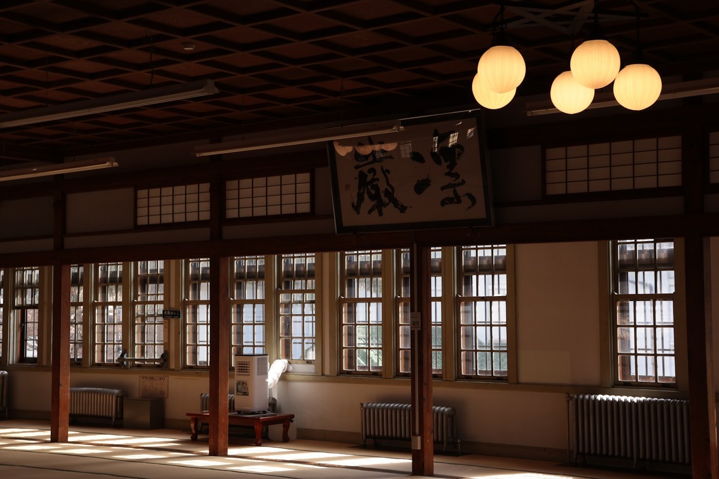 Arquitetura japonesa iluminada